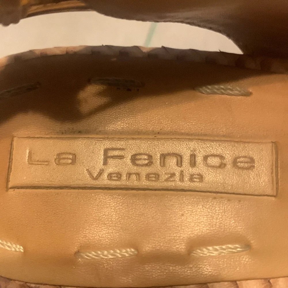 La Fenice Venezia Women's Brown Reptile Print Heelede Peep Toe Sandals Size 8.5 - Picture 13 of 15
